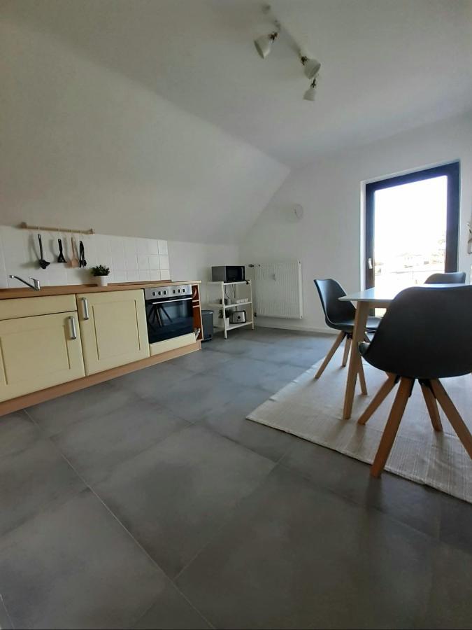 Eifelstern-Schoene Ferienwohnung Mit Balkon Kalenborn-Scheuern 外观 照片